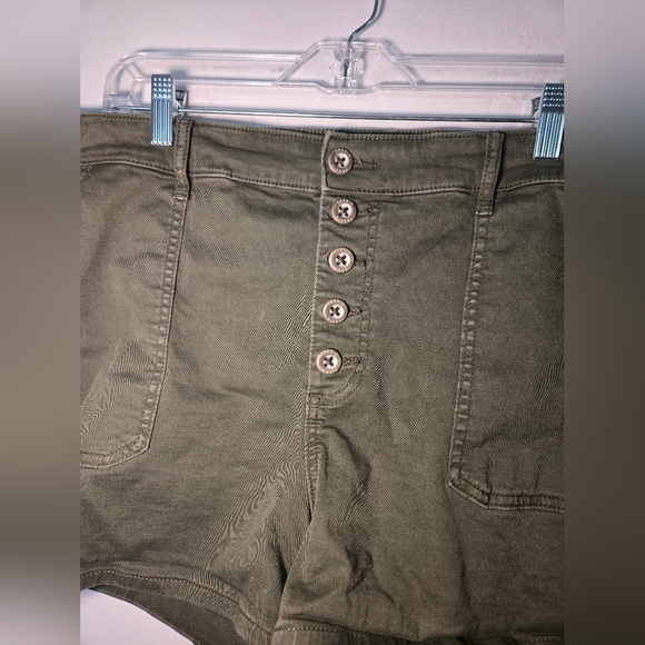 Torrid Shorts Womens Plus Size 22 Olive Green Buttonfly Stretch Chino Shorts - Picture 4 of 5